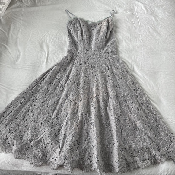 NWT Gray Lace Midi dress with Lace-up at back - Picture 2 of 11